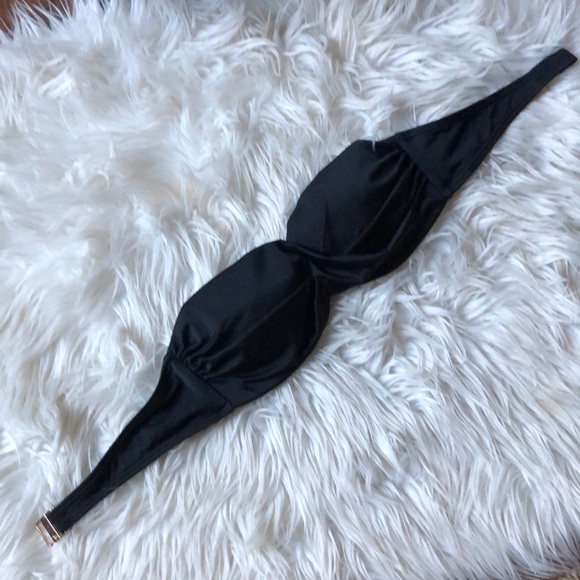 Victoria secret bikini top only - Picture 2 of 4